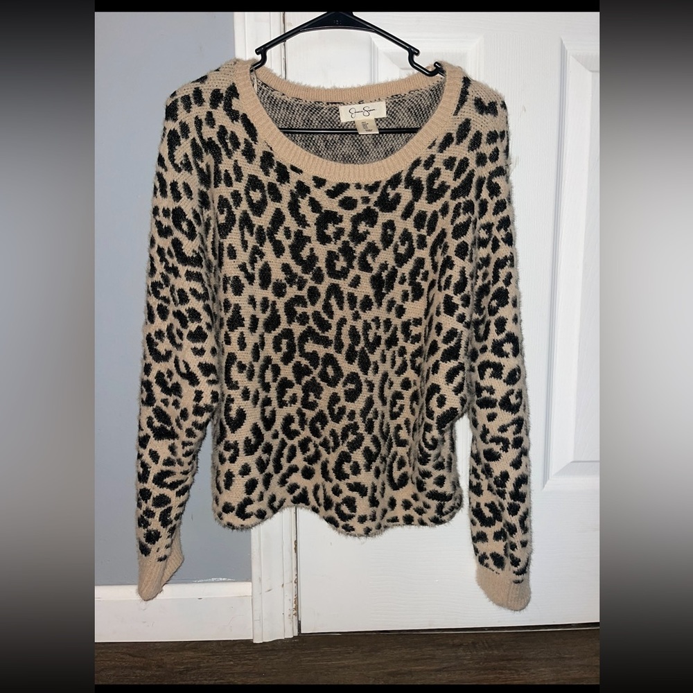 I wanted to try the cheetah print look, didn’t love it on me but I still love it